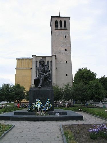 м.Сокаль, памятник Т.Г.Шевченку
