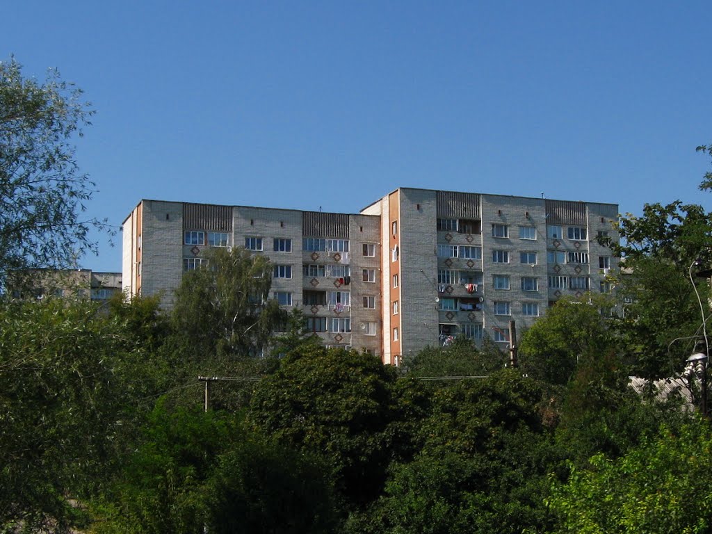 ►Багатоповерхівки в Старому Самборі