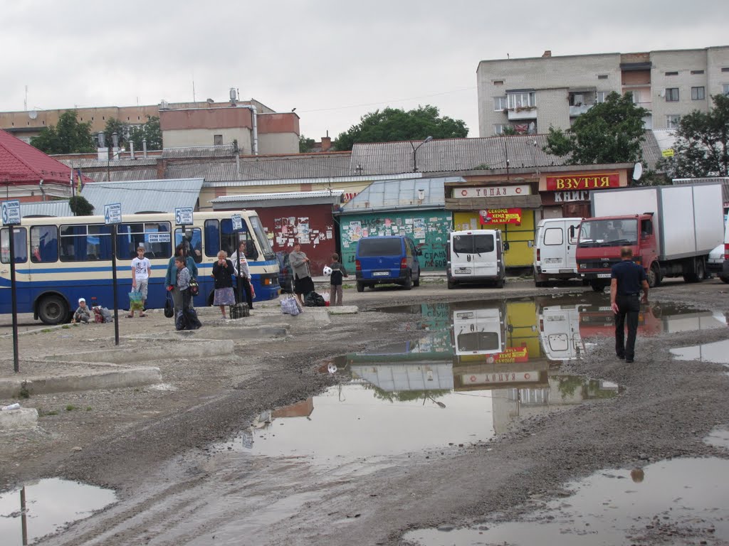 Стрий, Автостанція чи Болто (Stryj, bus station or bog)