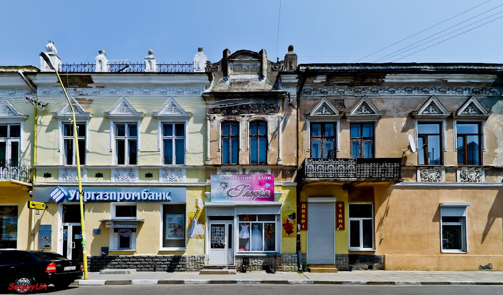 пл.Ринок, 19