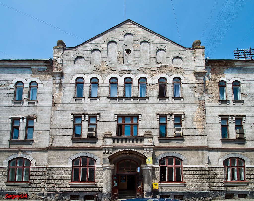 вул. Поштова, 3