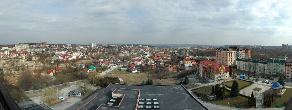 Почти 180 градусов панорама Трускавца с 11 (последний) этажа санатория "Рубин". Almost 180 degree panorama of Truskavets from 11 (last) floor of sanatorium "Rubin".