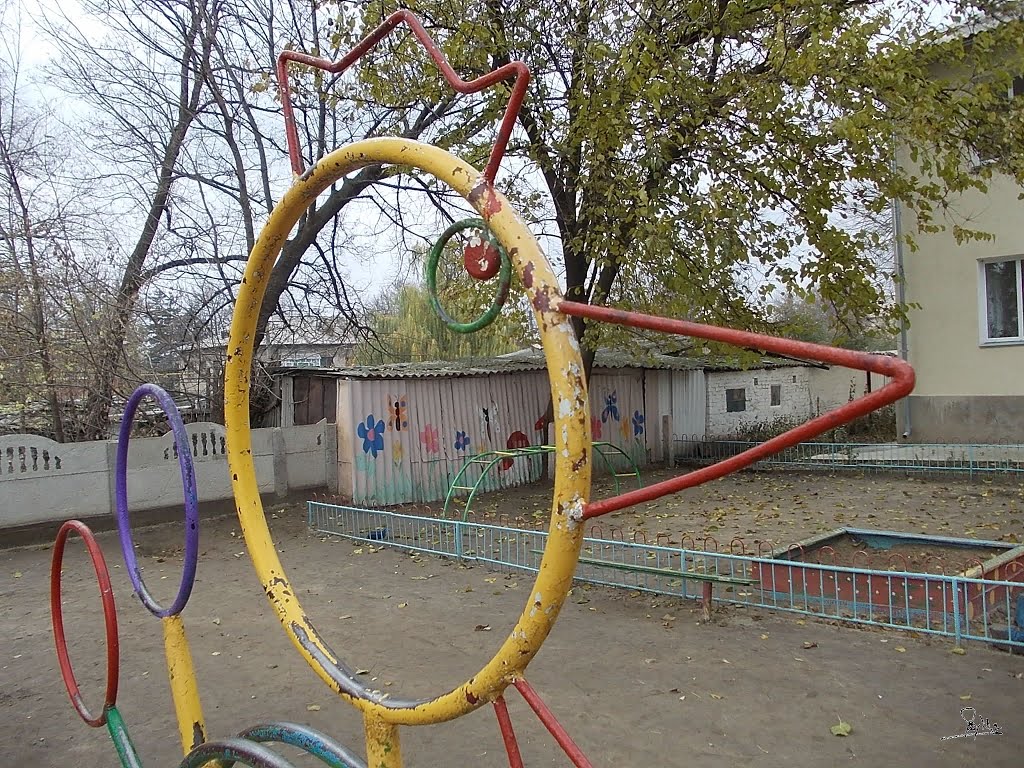 Ніби півник... )