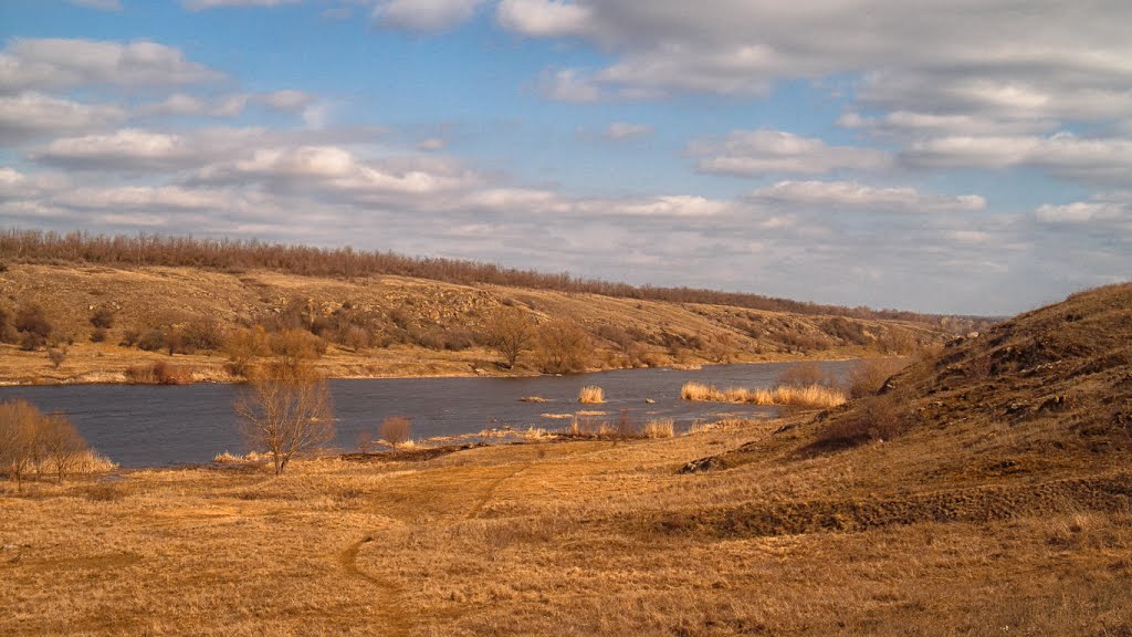 Река в марте