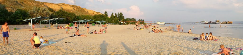 панорама пляжу ввечері