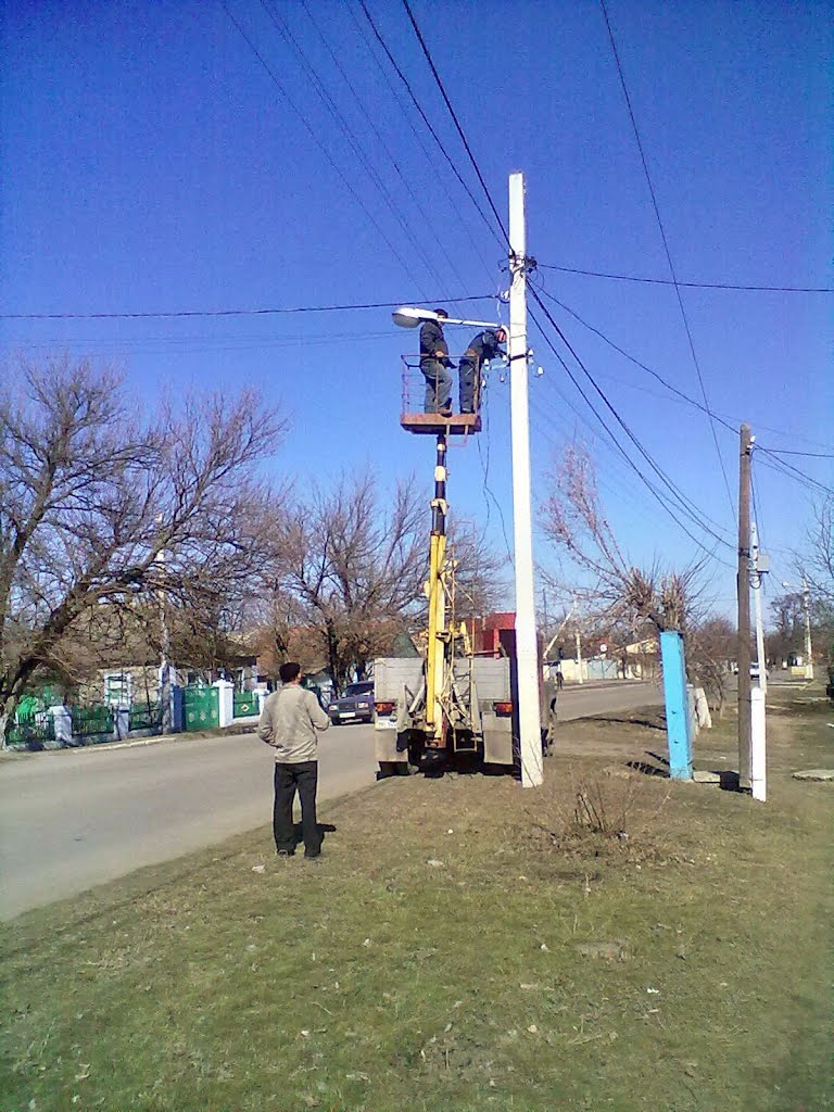 Установка уличных фонарей
