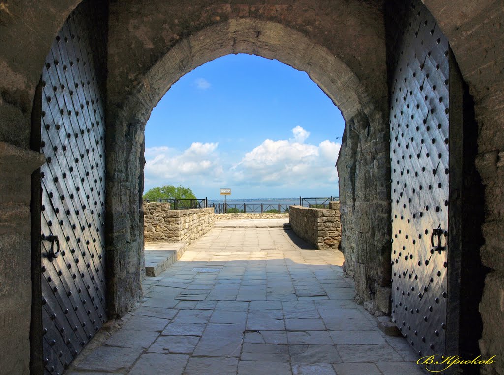 Belgorod-Dniester fortress, ancient gates. Белгород-Днестровская крепость,вековые ворота.`