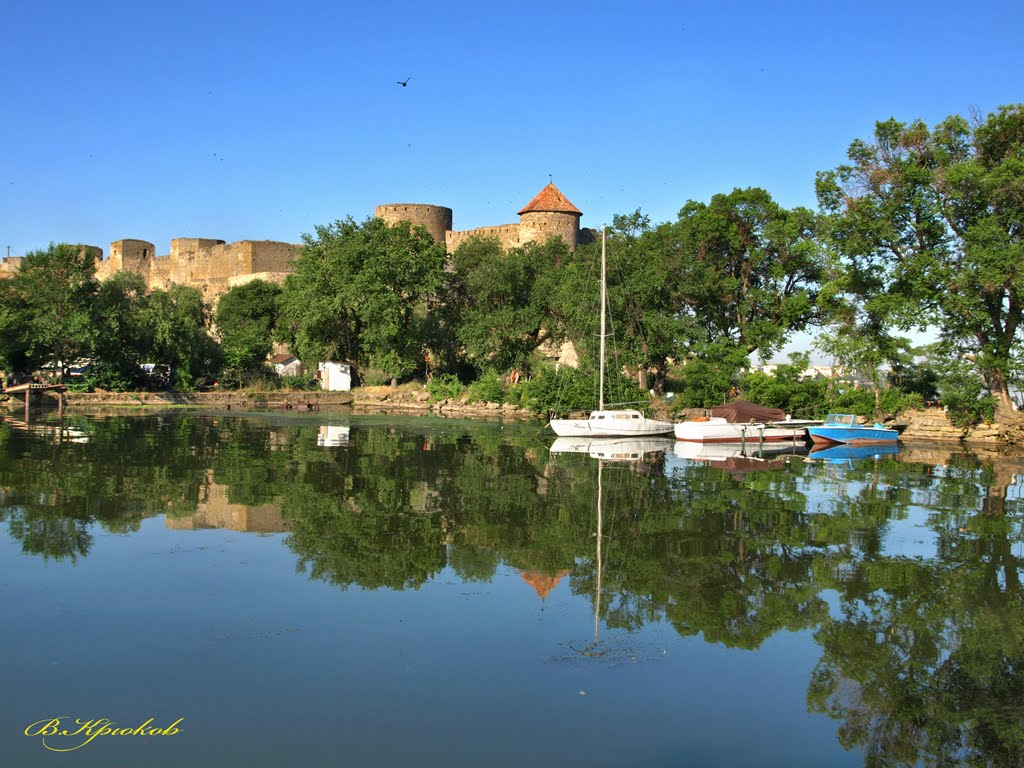 Вид на  Белгород - Днестровскую крепость от пристани. View of the Belgorod - Dniester fortress from the pier.
