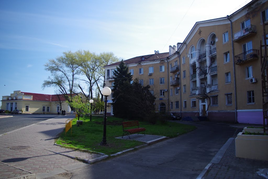 ул.Ленина,1
