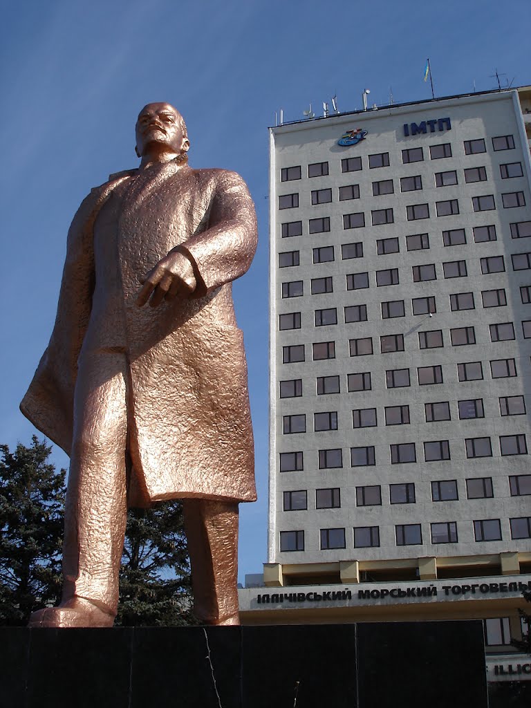 Ильичевский Ильич в полный рост