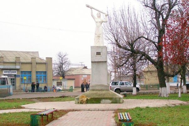 Площа біля вокзалу
