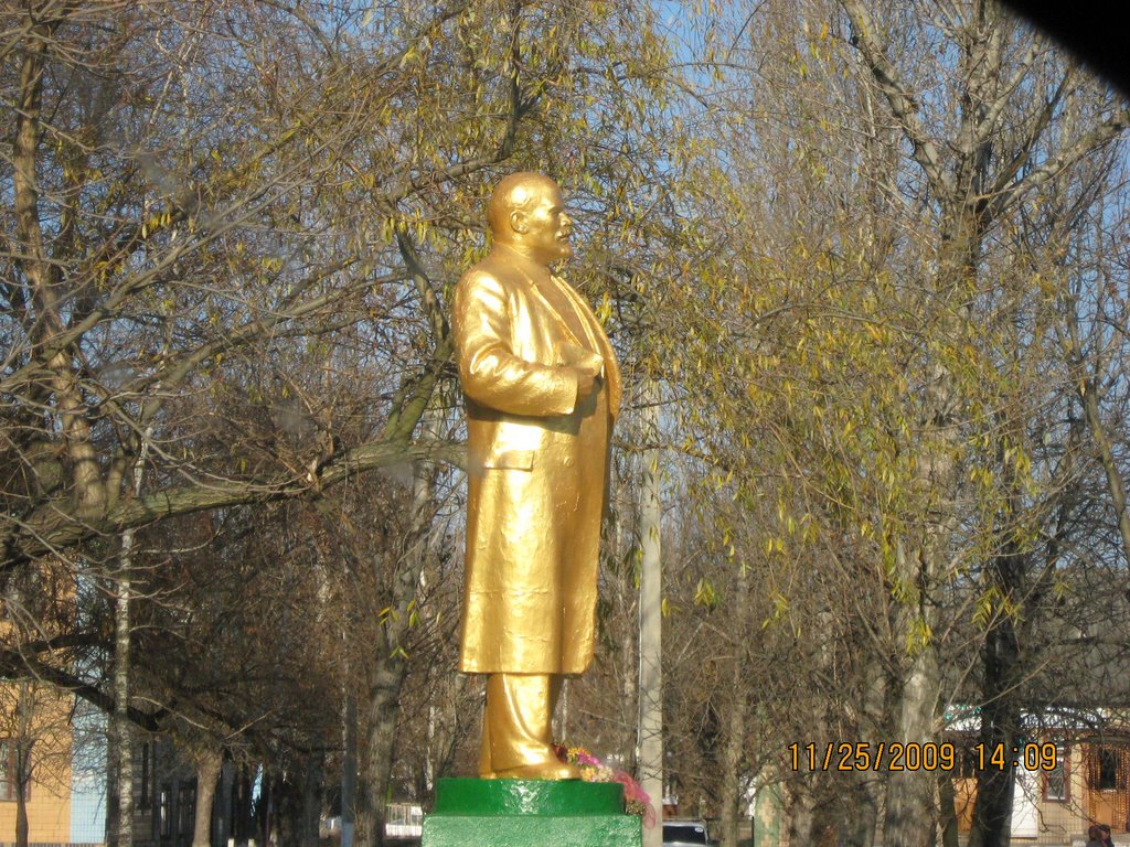 "Вовчик" вечно живой в Красных Окнах