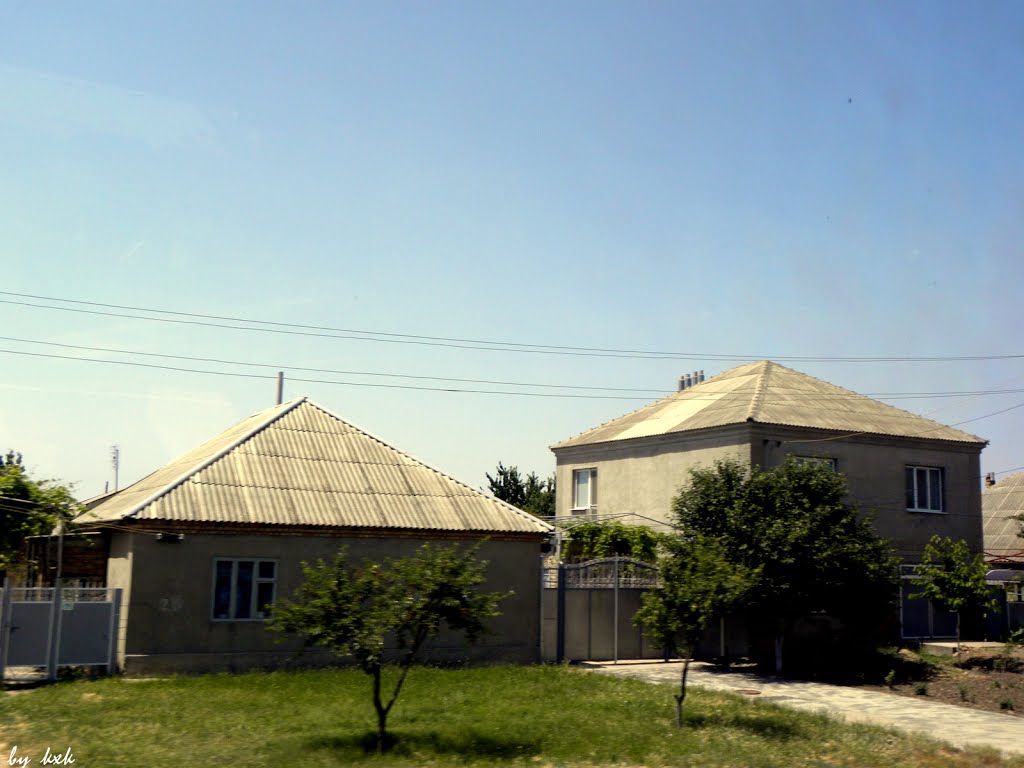 Ουκρανία 18:  Σπίτια στην ύπαιθρο - Ukraine 18: Houses in the countryside