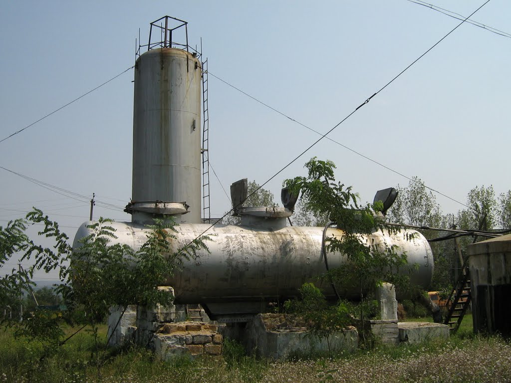 ►Возле водокачки