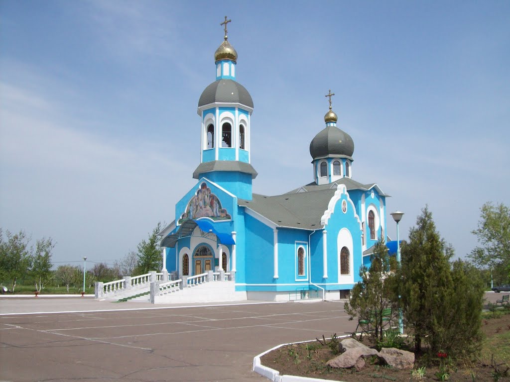 г. Южный. Церковь.