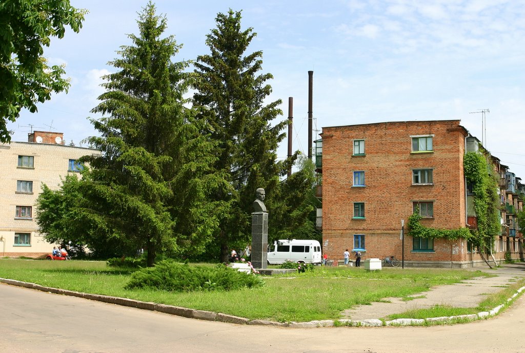 Kagamlyk monument (Grebinka centre)