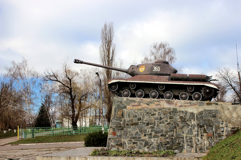 IS-2. ИС-2, броня крепка и танки наши быстры...