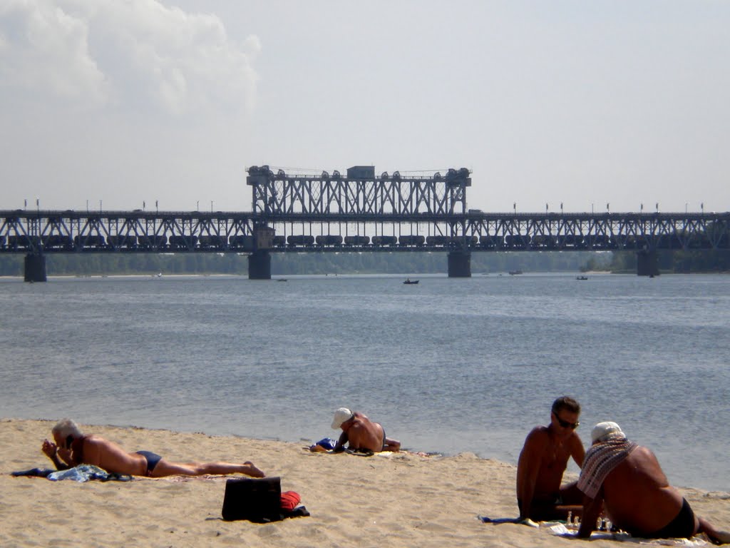 Кременчуг. Река Днепр, городской пляж / Kremenchug. Dnipro River, the sity beach