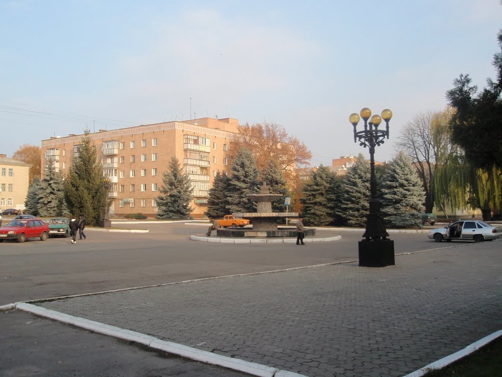 Привокзальная площадь в Лубнах