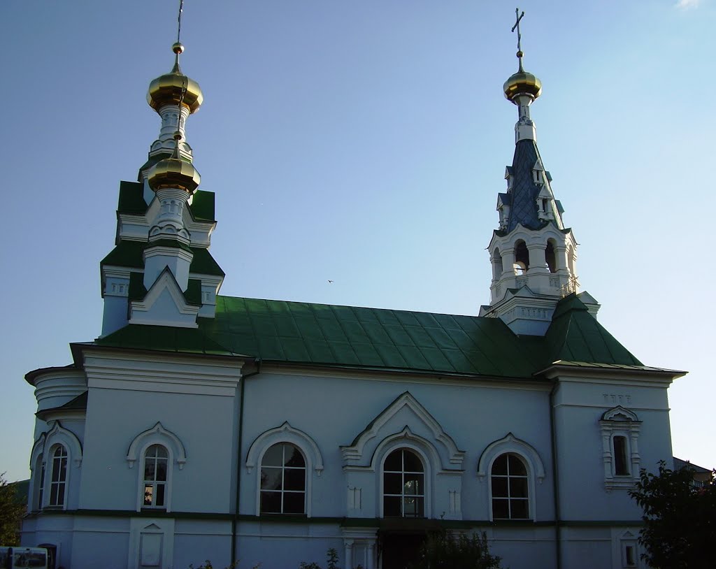Лубни Полтавської області. Церква Різдва Богородиці 1899-го року (можл. - із част. храму 1619-го року).