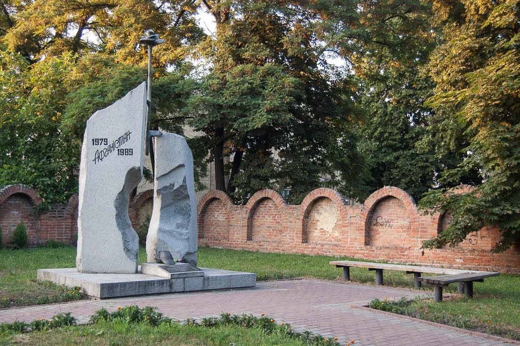 Погибшим в Афганистане.