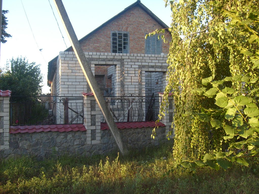 Rozestavěný dům - léto 2010