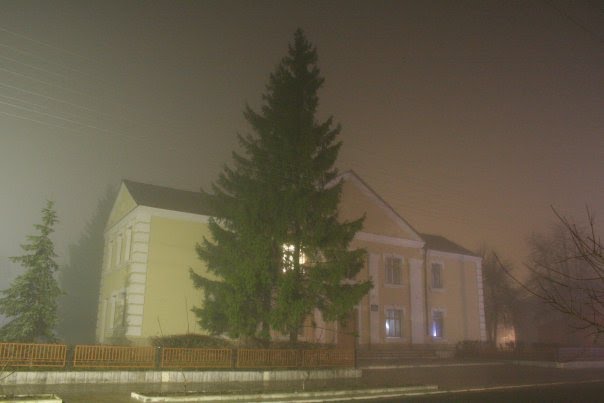 Будинок культури уночі