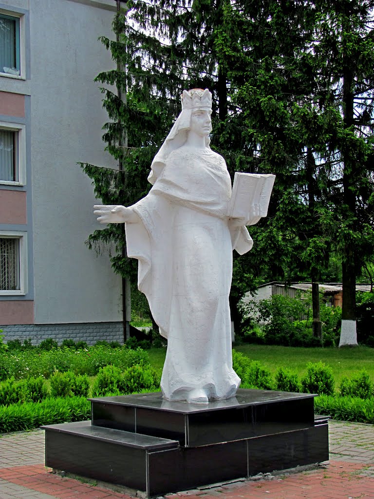 Памятный знак Анастасии Гольшанской. Установле на честь 1000-летия пгт. Дубровица,в 2005г.