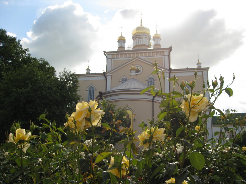 Корець (Рівненська обл.) - Жіночий Свято-Троїцький монастир (1620 р.)