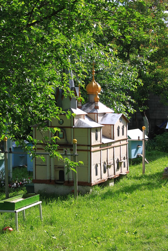Korets Holy Trinity nunnery. Beehive-church.