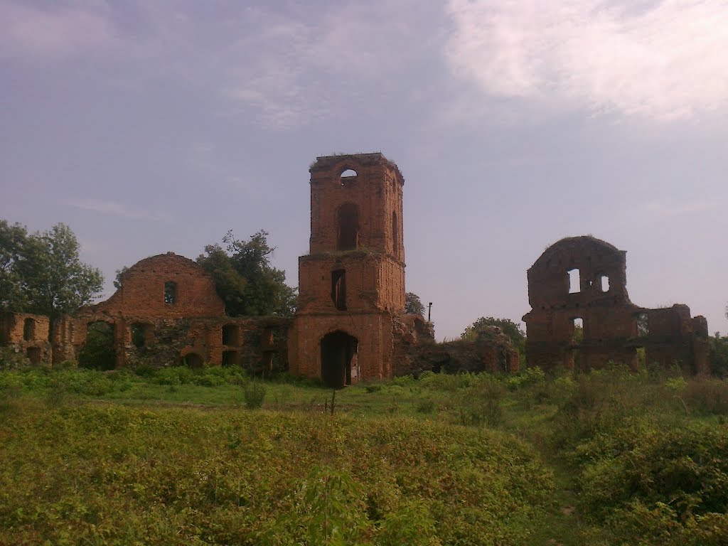 рештки Корецького замку (15-18 ст.)