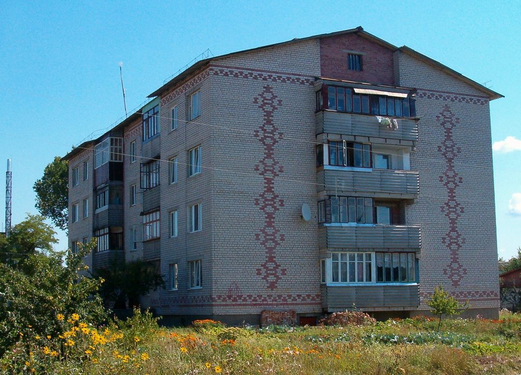 Ще один житловий будинок по вулиці Фабричній у Костополі