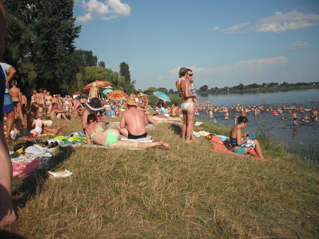 Млинівський пляж