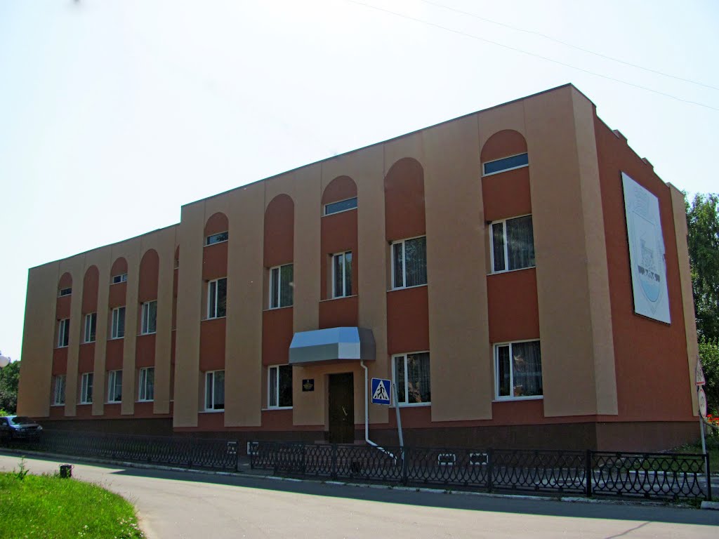Музыкальная школа в пгт. Млинов.
