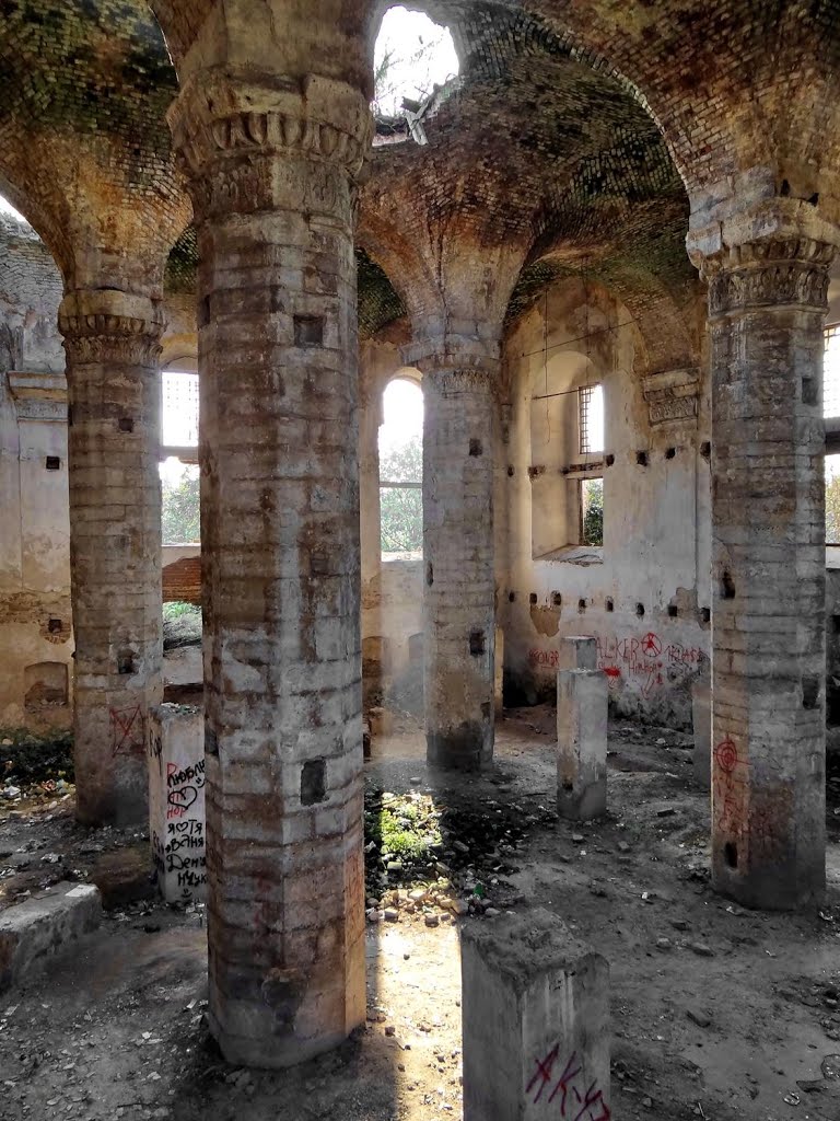 Фото Острог — Острог - синагога зсередини, Ostroh - synagogue
