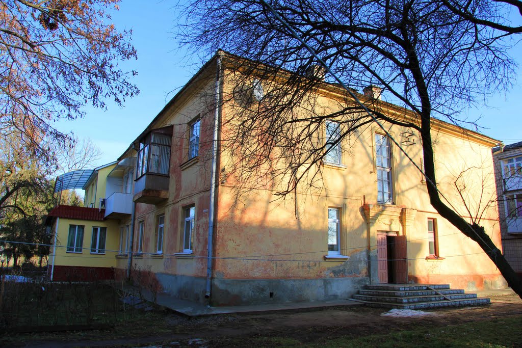 вул. Драгоманова, 23