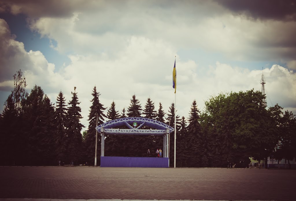 сцена,площадь