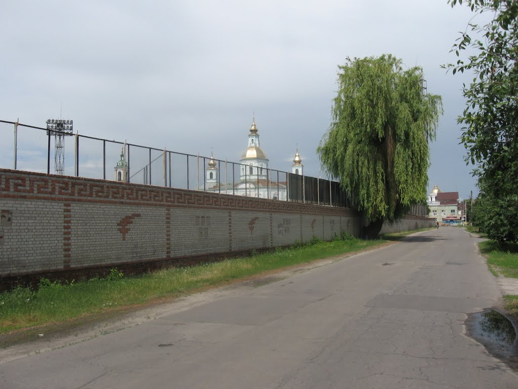 стіна стадіону "Нафтовик" ♦ stadium wall