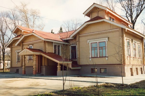 На теретории больницы