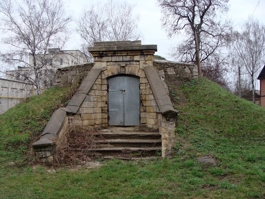 Конотоп. И погреб может быть красив. 1895-97гг. Кирпичный стиль.
