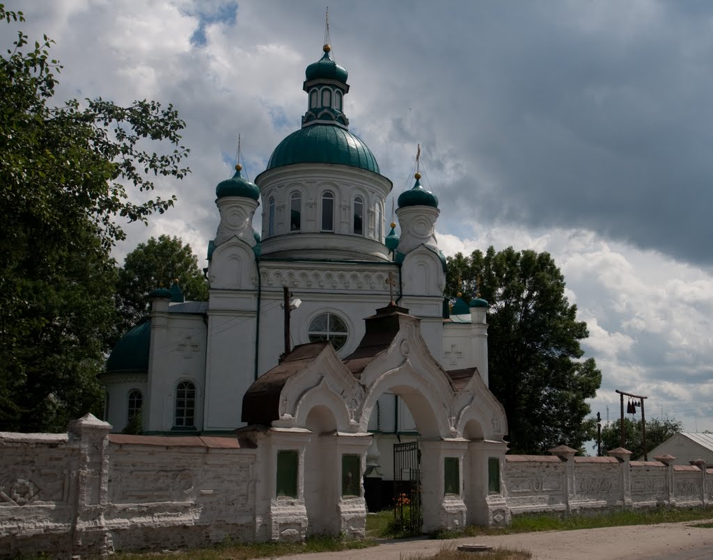 Возле центрального кладбища