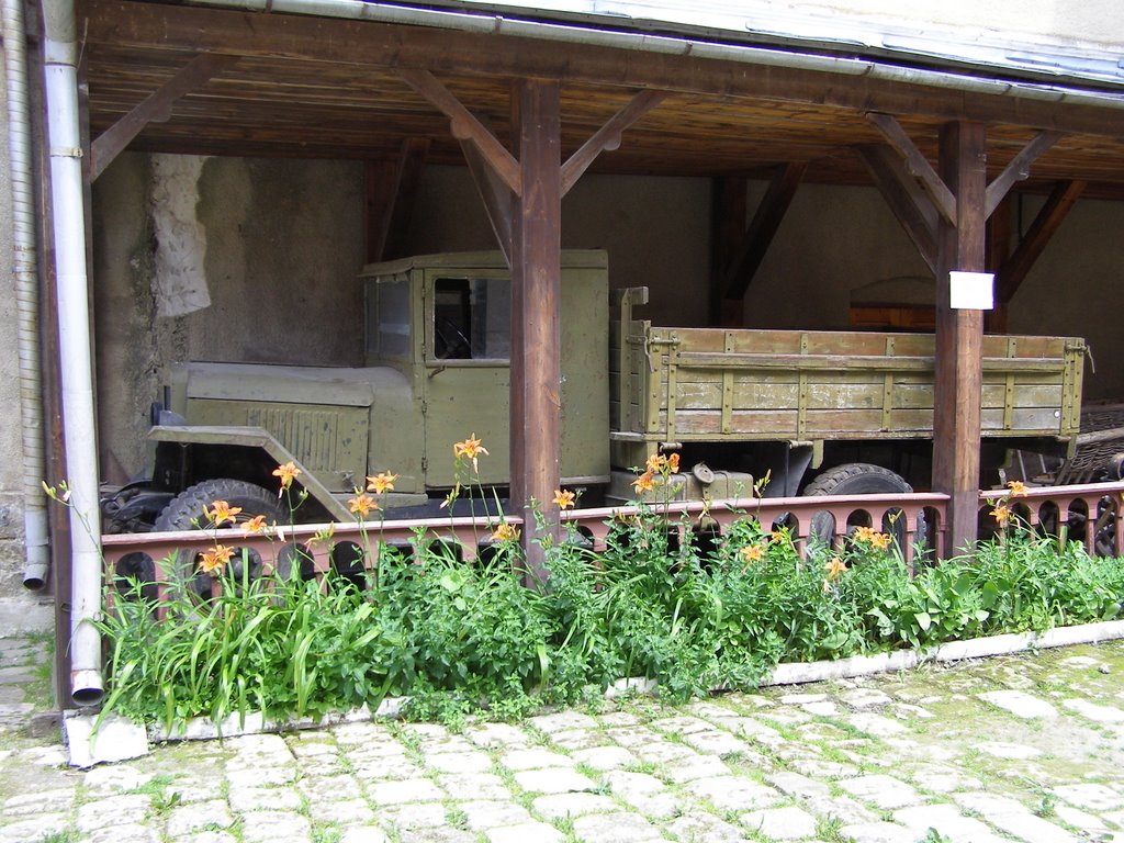 Museum´s old truck at couryard of City Hall