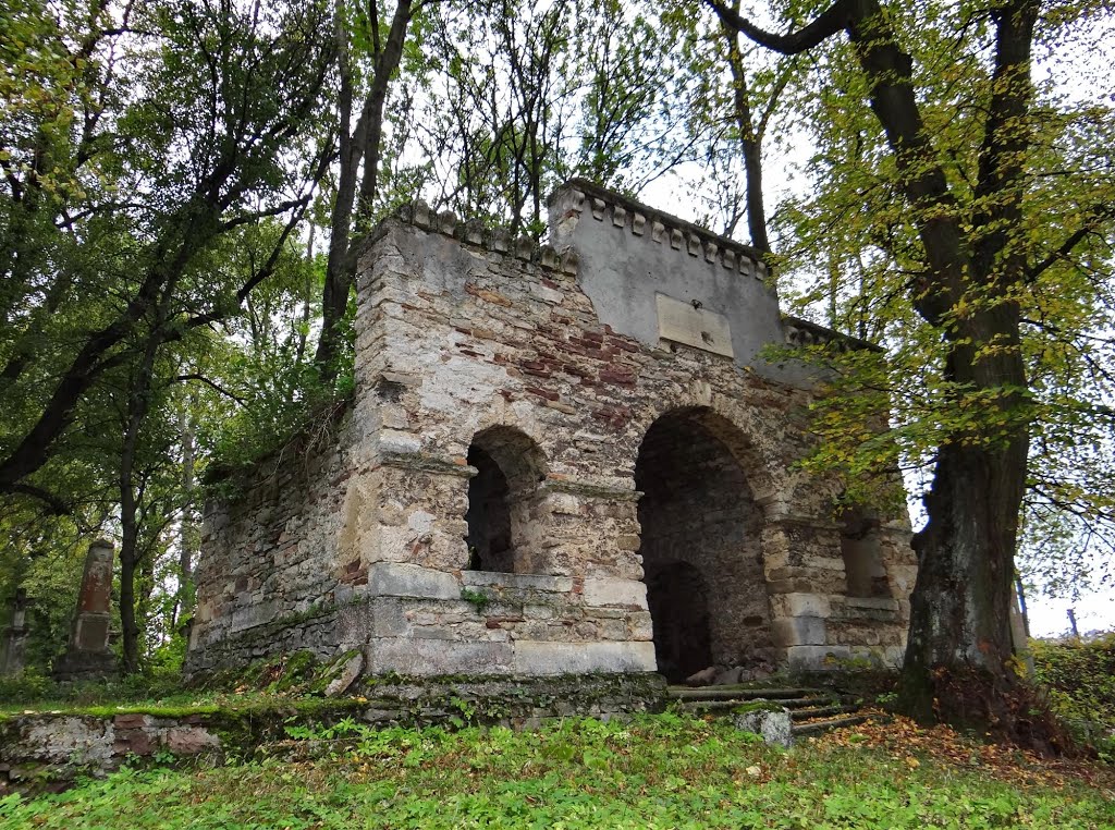 Бучач - найбільший склеп цвинтаря, Buchach - cemetary