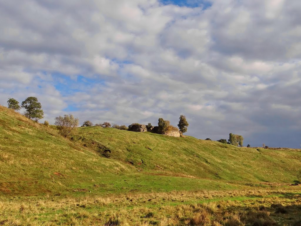 Підзамочок - мальовничі руїни, Pidzamochok - ruins