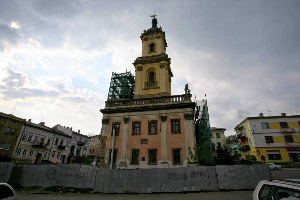 Бучач, Town Hall (1751, arch. Bernard Merettiner, sculpt. Johann Georg Pinsel)