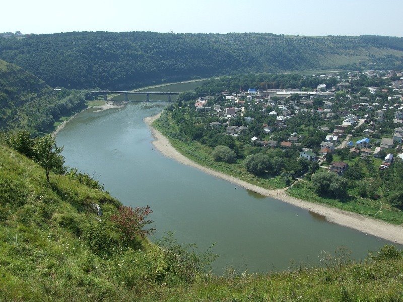 Khreschatyk widok na Dniestr i most w Zaleszczykach