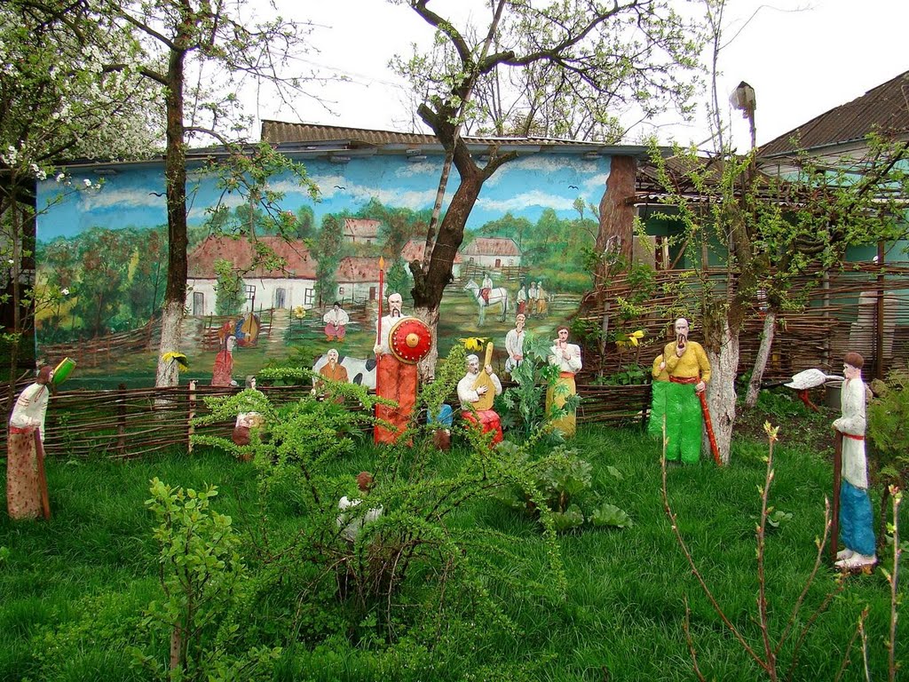Микулиці - цікаве подвіря, Mykulyntsi - interesting yard