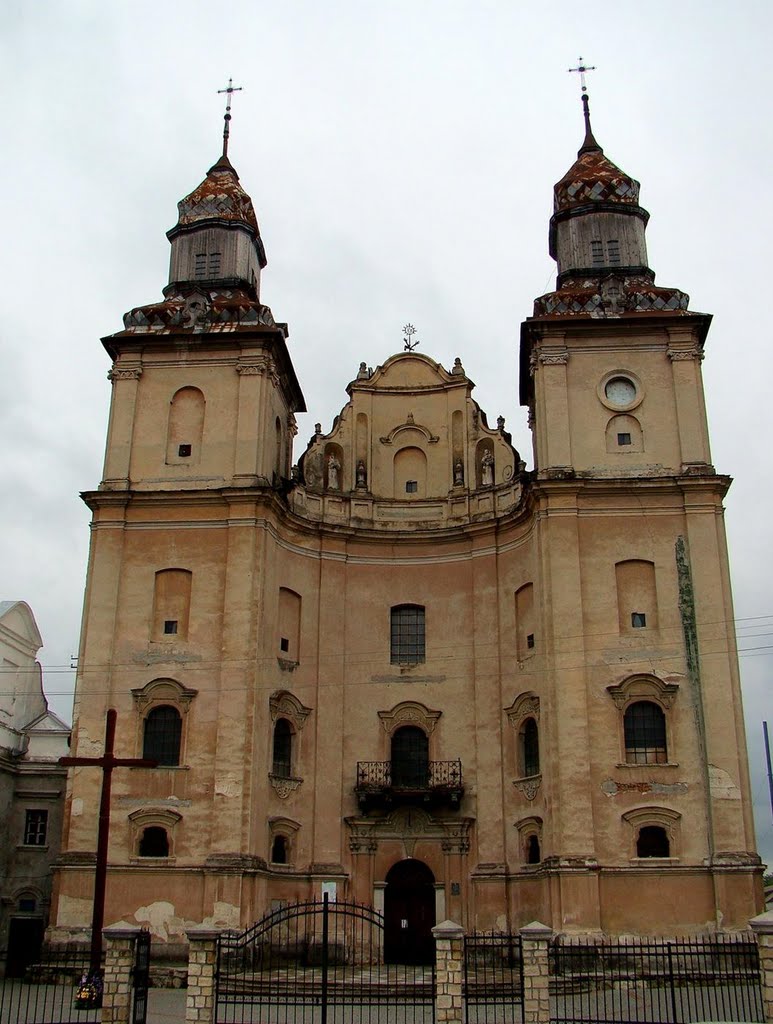 Кляштор бернардинів, Saviour Church in Zbarazh, 1627