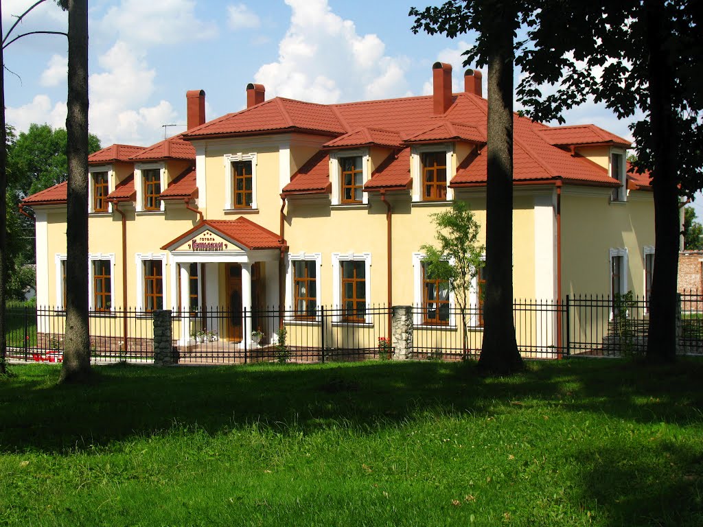 Збараж. Колишній міщанський будинок п. Явеца, кін. XIX ст., тепер готель "Гетьман"