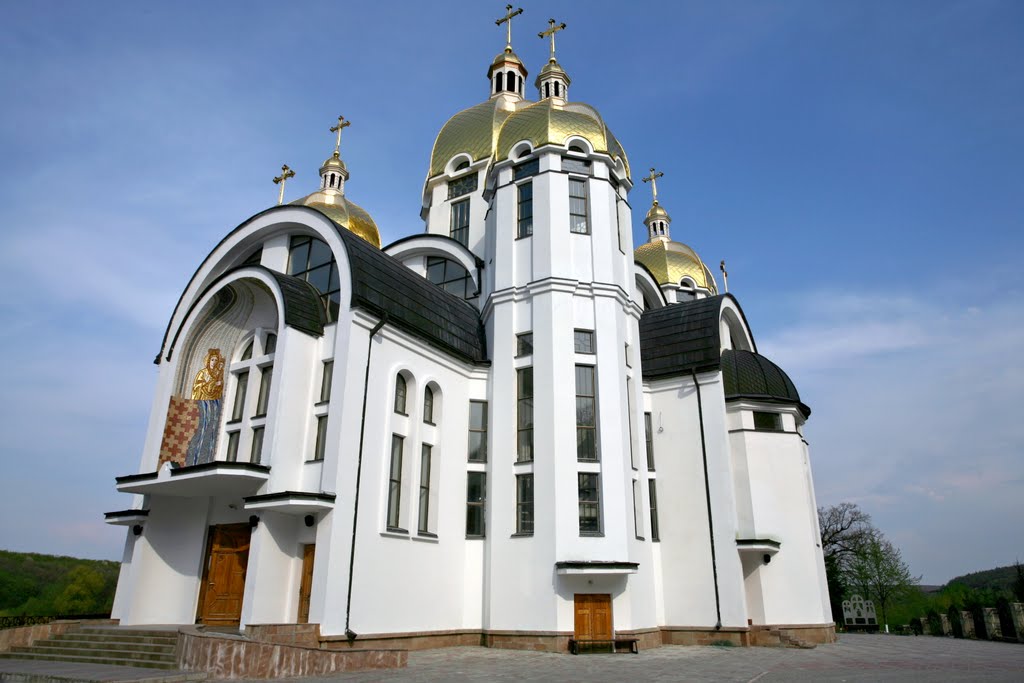 Зарваниця, cathedral of Our Lady (2000, arch. М. Нетрибяк constr. Т. Григель)